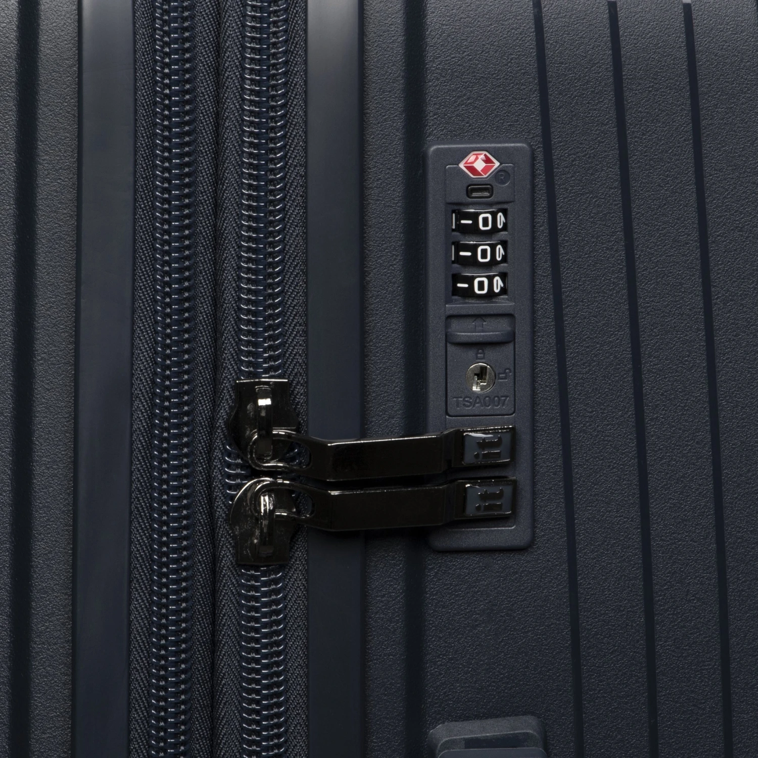 IT Luggage Spontaneous - Medium Plus (Blueberry) 7 IT Luggage Spontaneous - Medium Plus (Blueberry) - Image 7