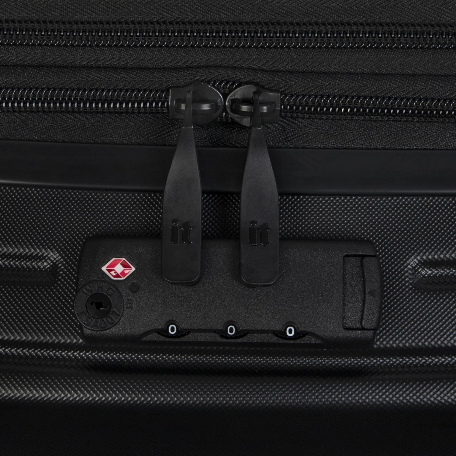 IT Luggage Eco-Protect - Cabin (Black) 5 IT Luggage Eco-Protect - Cabin (Black) - Image 5